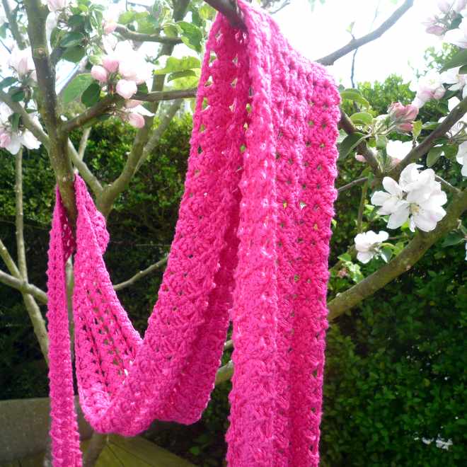 écharpe rose girly au crochet en coton