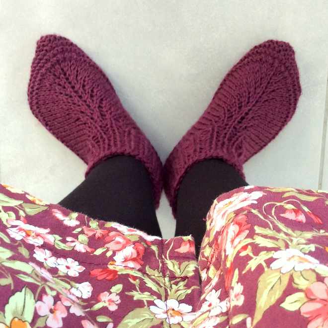 chaussons aux pieds