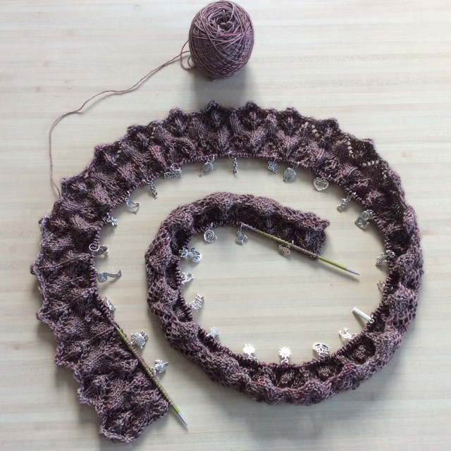 anneaux marqueurs, accessoires pour les tricoteuses à mettre dans sa trousse de tricot ou son sac à projet