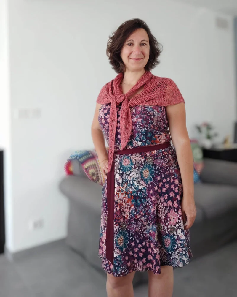 Comment faire un châle facile au crochet. Patron Dame de lotus, un modèle parfait pour débutantes au crochet