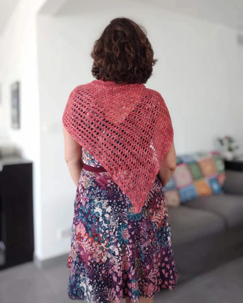Mon joli châle au crochet avec de la dentelle de dos