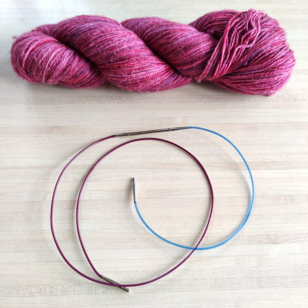 Accessoire de tricot : connecteur pour joindre 2 câbles