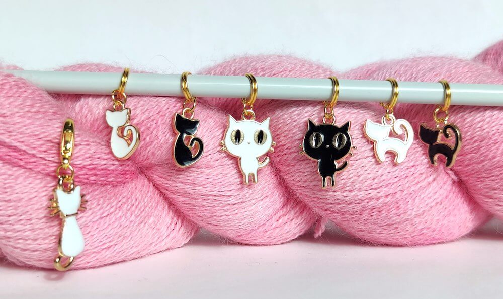 anneaux marqueurs avec des chats pour se repérer dans son tricot