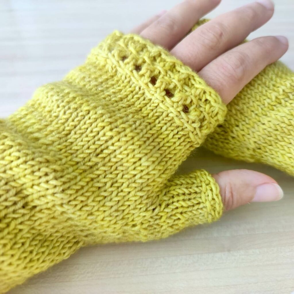 gants en laine au tricot