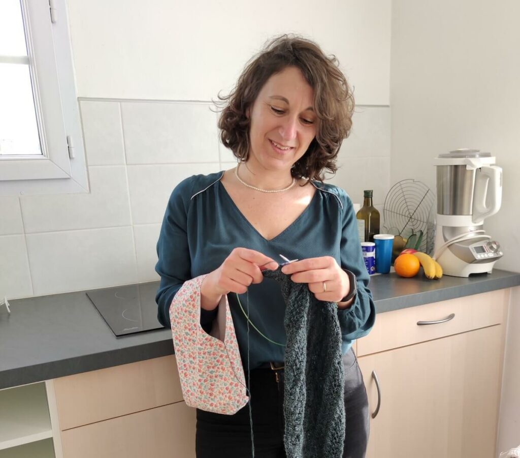 tricoter dans sa cuisine avec un sac nomade