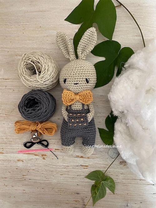 Kit crochet pour faire un lapin au crochet, pelotes de laine