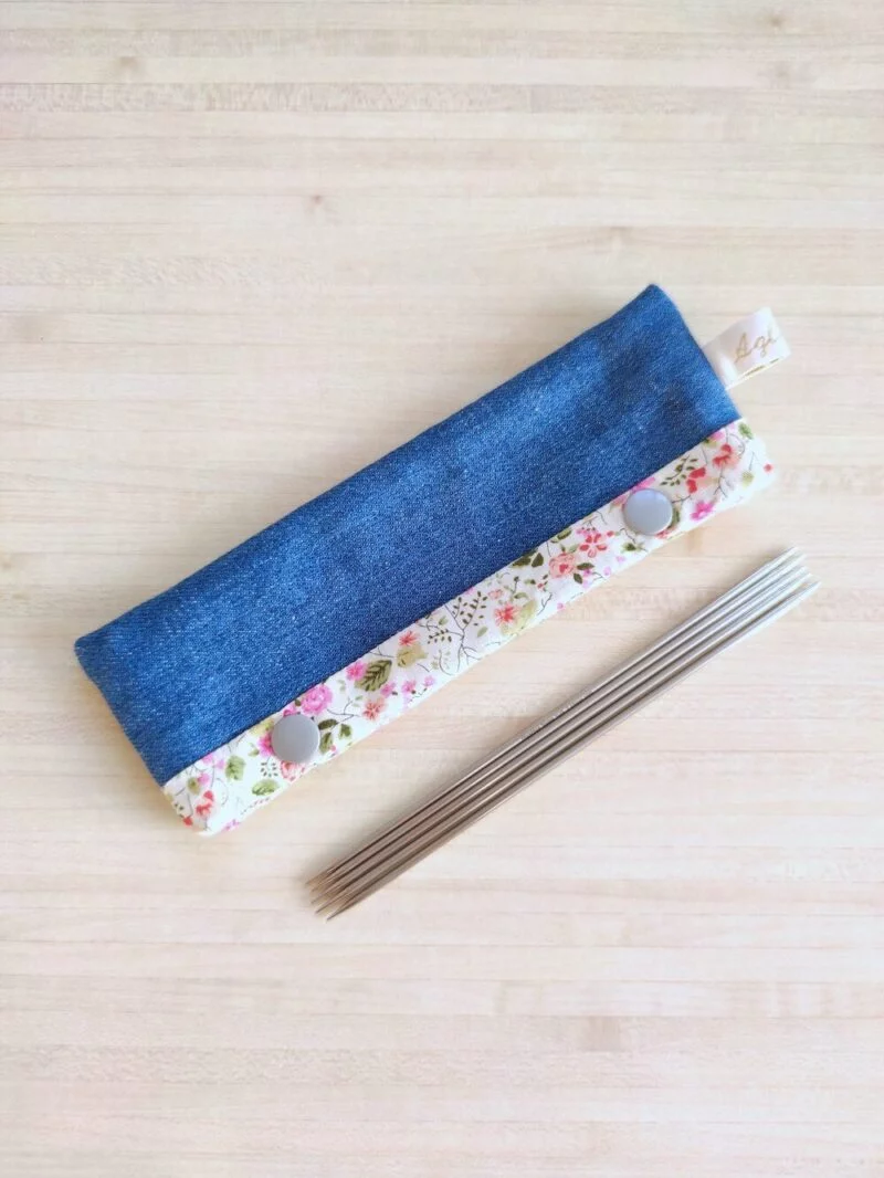 Etui pour aiguilles à tricoter