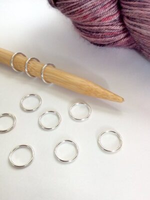 anneaux marqueurs de gros diamètres pour aiguilles à tricoter