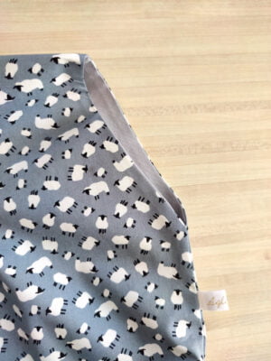 Doublure du sac avec des moutons