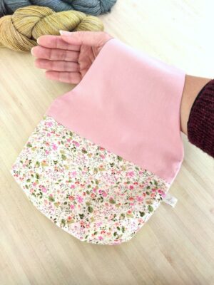 comment tricoter facilement avec la pelote qui ne tombe pas, c'est possible avec ce sac nomade pour tricoter ou crocheter