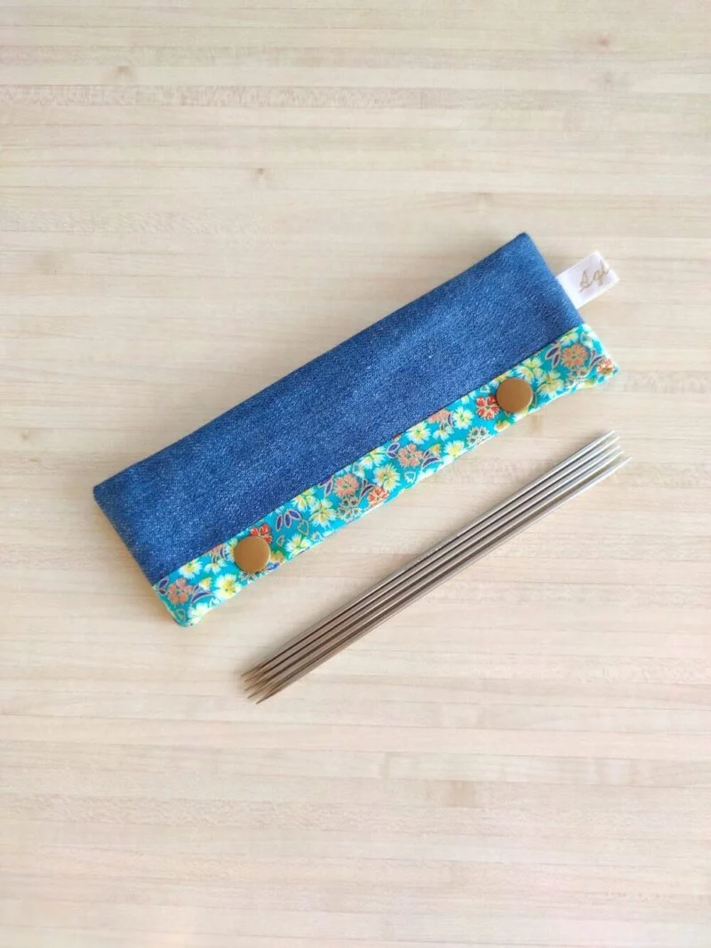 Etui pour aiguilles à tricoter