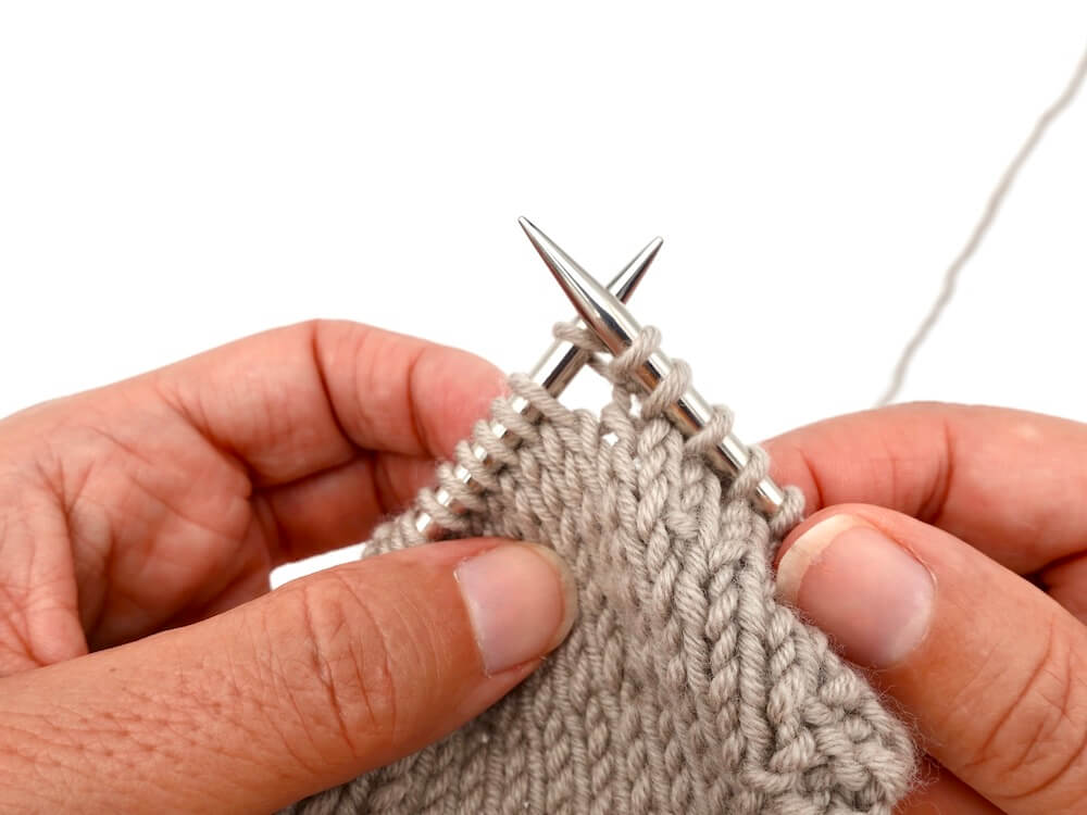Apprendre le tricot : l'augmentation barrée, facile à faire
