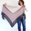Grand châle au tricot en laine, tricoté avec 3 couleurs