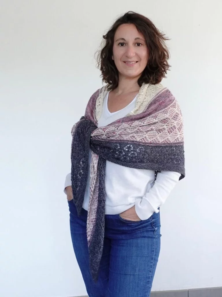 comment porter un châle en laine ? Modèle Tesselis