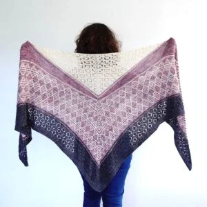 Châle tesselis, modèle de châle avec de la dentelle et de la mosaïque