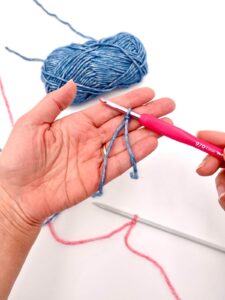 Comment faire un noeud coulant (ou coulissant) : tuto pour apprendre le tricot ou le crochet, première maille ou boucle, 3 techniques