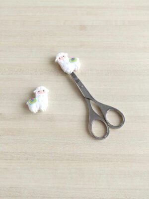Embouts en silicone pour protéger la pointe de vos paires de ciseaux, pratique pour transporter ces ciseaux dans un sac ou en voyage