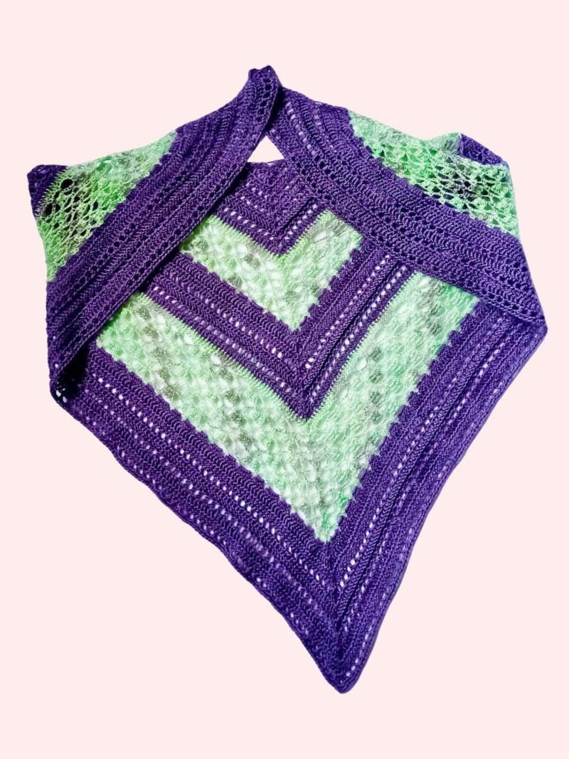 Châle au crochet bicolore, 2 laines différentes pour crocheter ce modèle